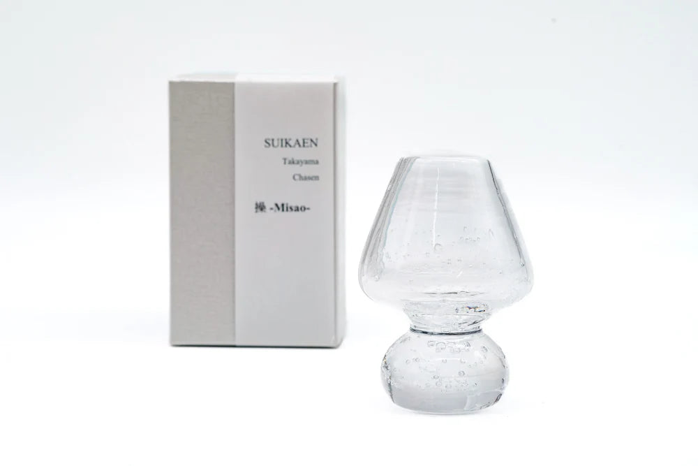 Suikaen Glass Chasen Holder, Bamboo Whisk Stand (Misao, 操)