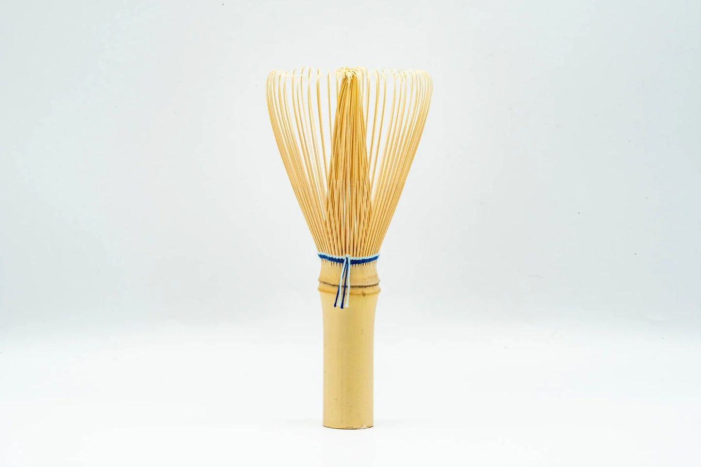 Suikaen 翠華園 Bubbling Long-handled Shiratake White Bamboo Chasen Matcha Whisk