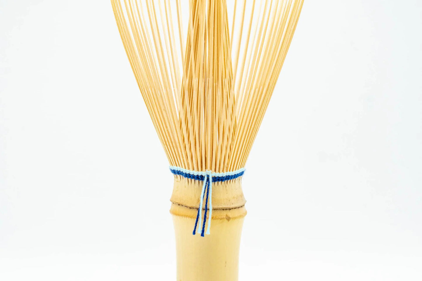 Suikaen 翠華園 Bubbling Long-handled Shiratake White Bamboo Chasen Matcha Whisk