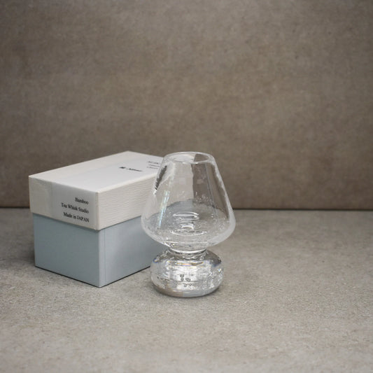 Suikaen Glass Chasen Holder, Bamboo Whisk Stand (Misao, 操)
